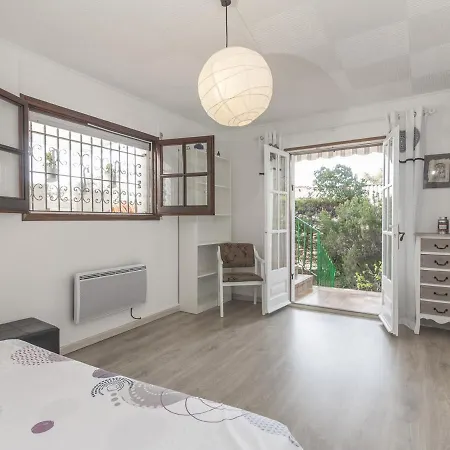 Casa Editha * كالونج