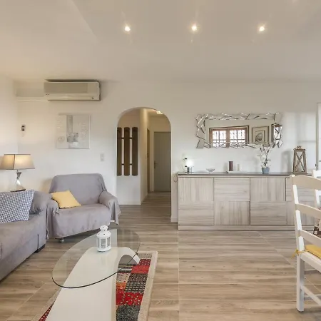 فيلة Casa Editha